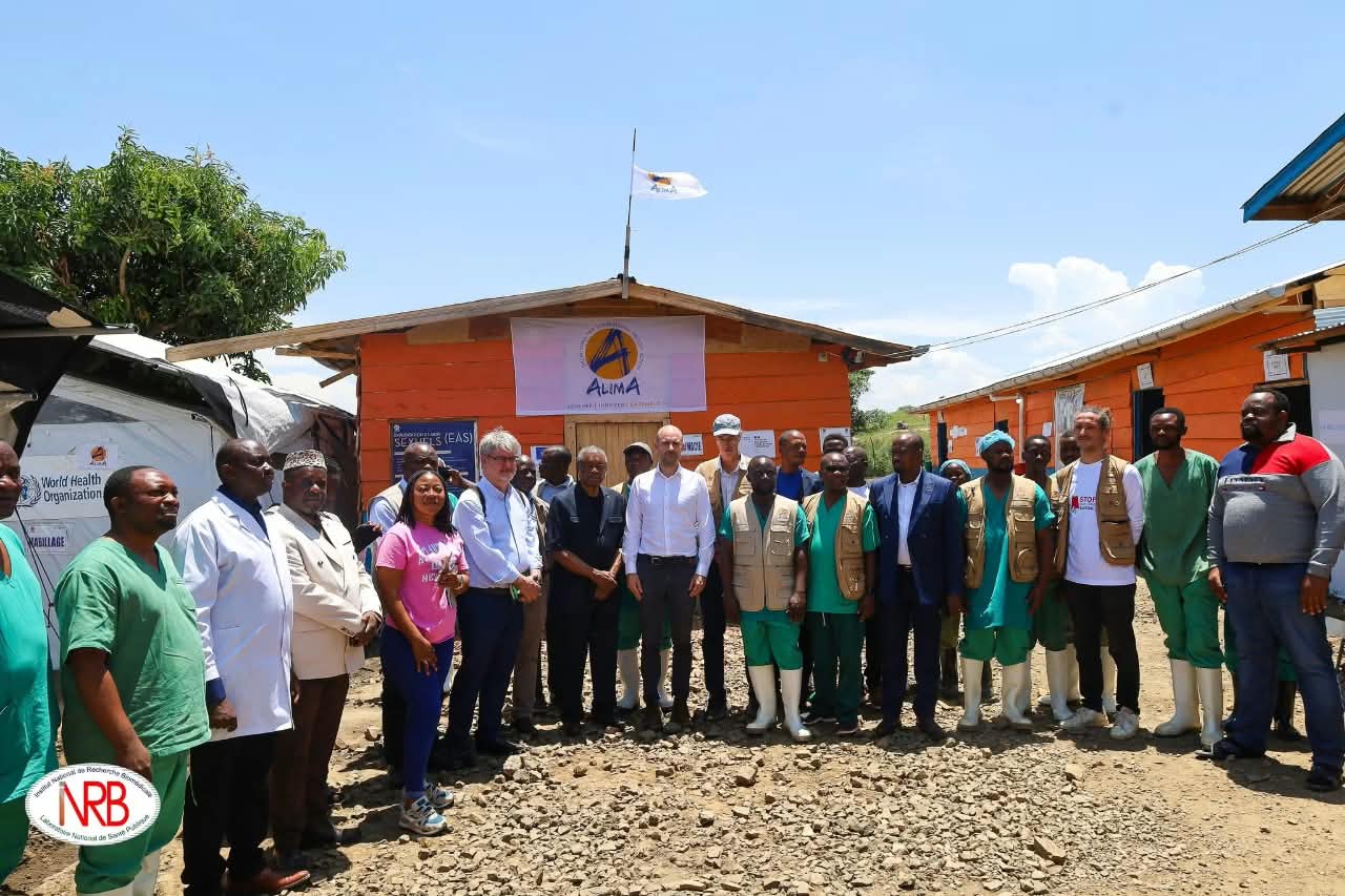 Ituri : sur le front de la lutte anti-Ebola, Barrot et Muyembe en visite à Rwampara